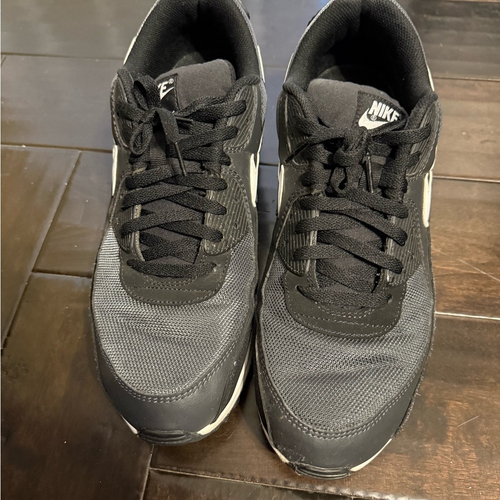 Nike Men's Black Sneakers